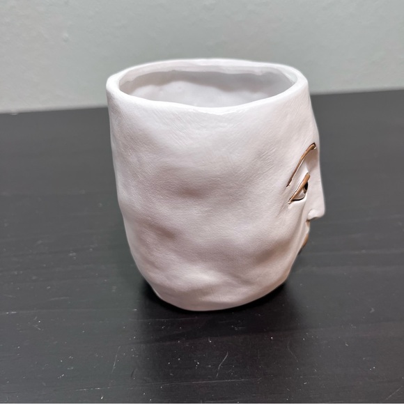 Artistic Baby Modern Face Planter in White and Brown by Michelle Allen - Picture 8 of 13